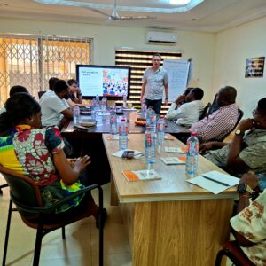 Pim presenting to stakeholders at the Computerlabs Ghana office